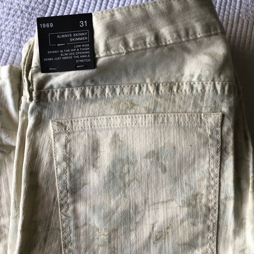 Gap Skinny Floral Printed Jeans